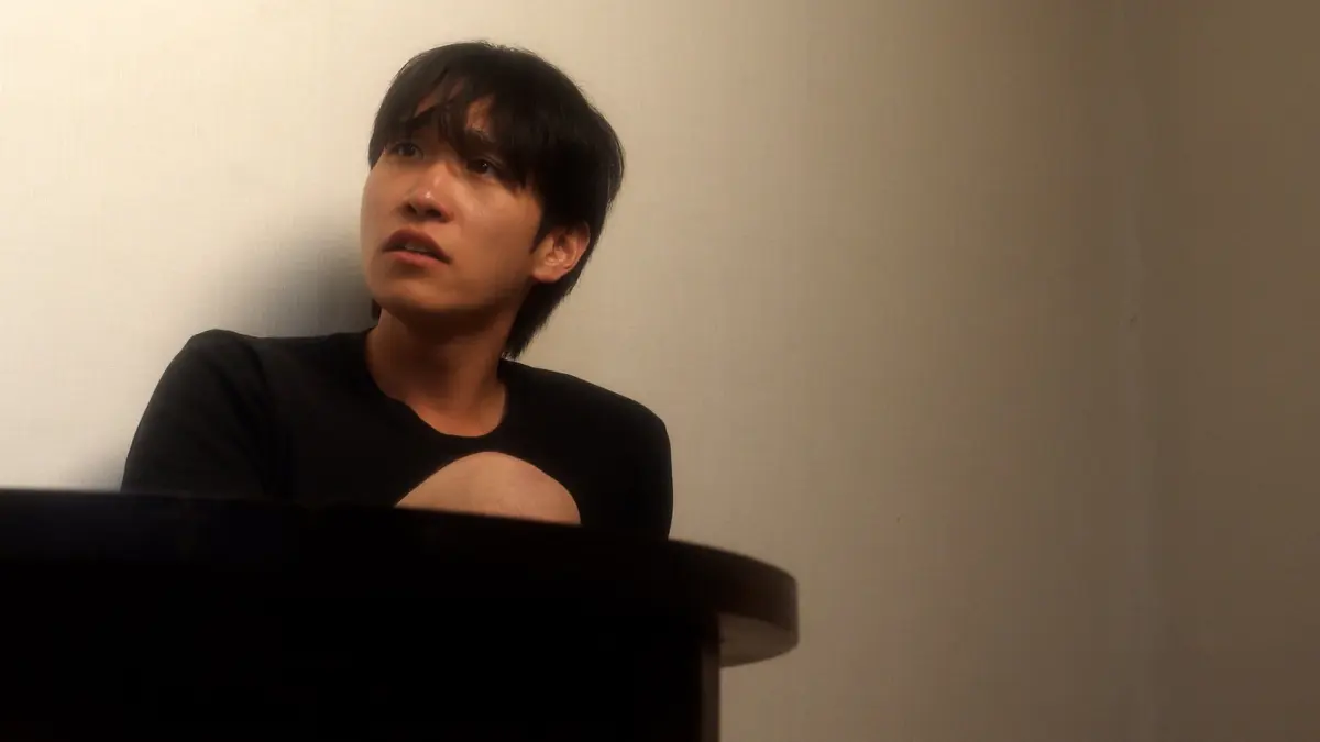 의존 still 3